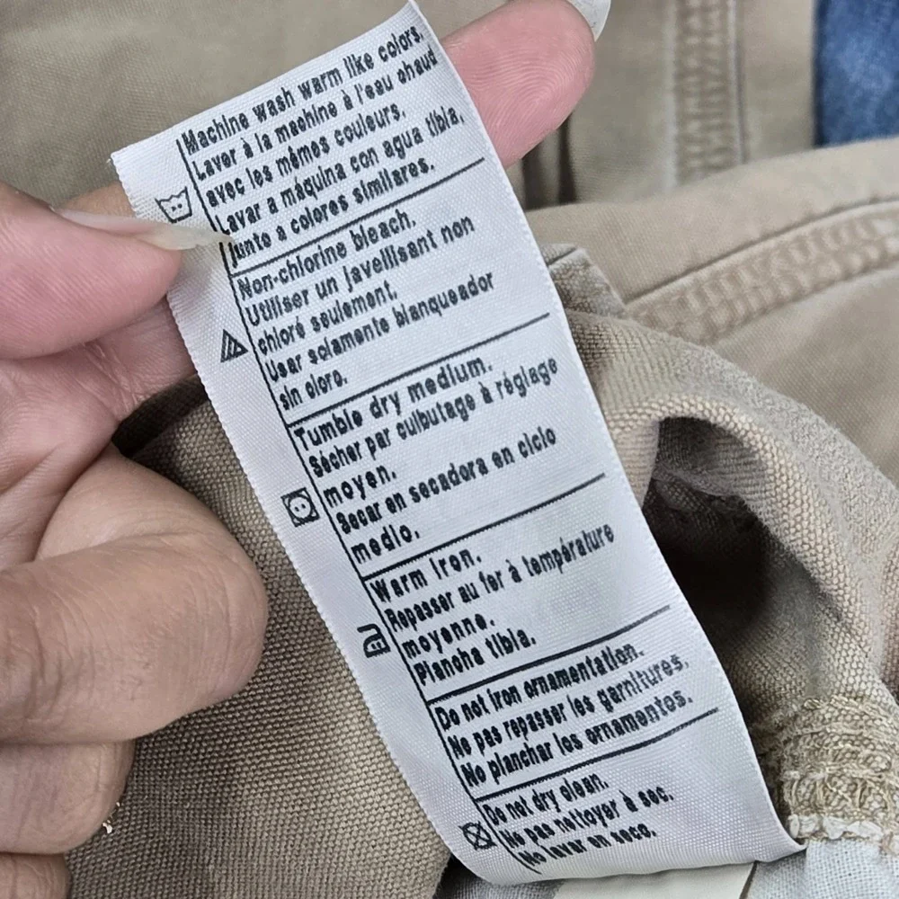 Carhartt ***stains item